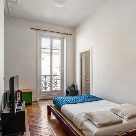 Amazing Flat For 7p Close To Montmartre Paris
